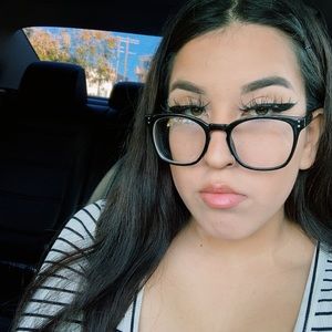 Meet your Posher, Lizbeth